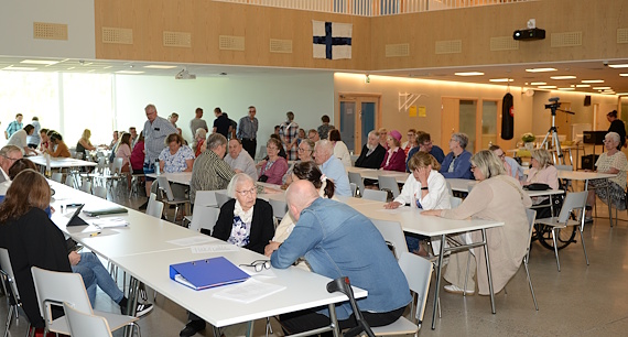 Ylösten sukuseuralaisia