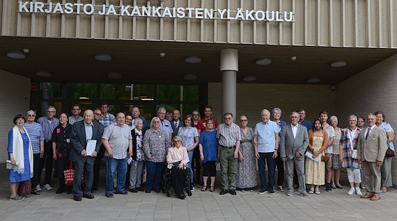 ryhmäkuva Ylösistä